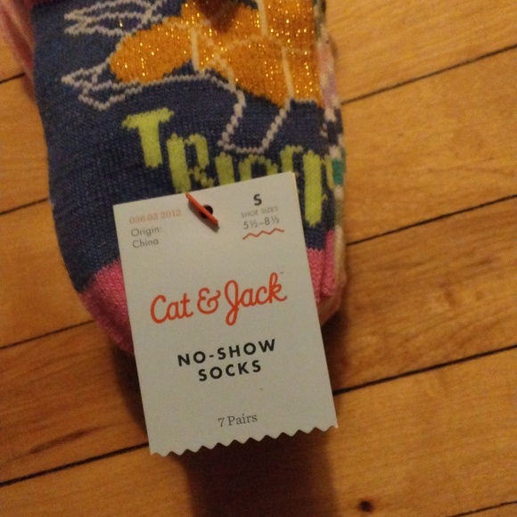 Assorted children socks new various sizes and styles - Picture 4 of 4